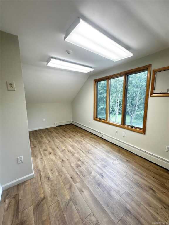 282 N Middletown Road, Pearl River, NY 10965 - Photo 15 of 28
