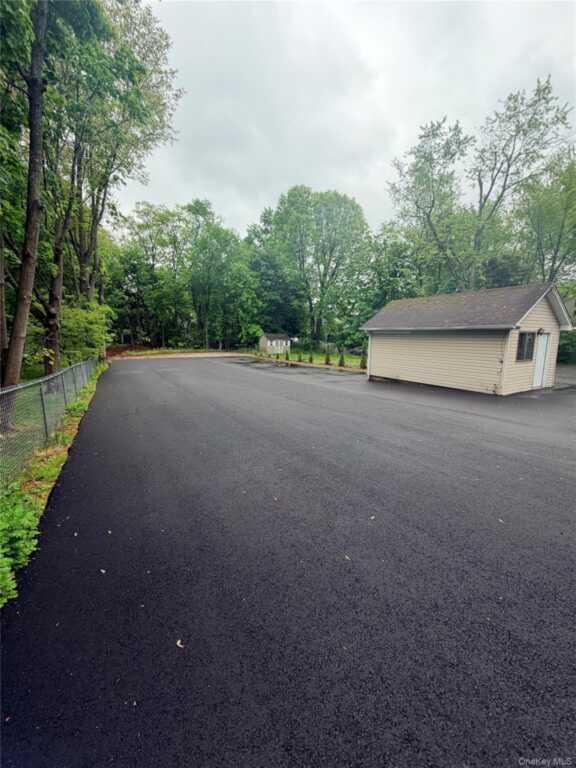 282 N Middletown Road, Pearl River, NY 10965 - Photo 23 of 28
