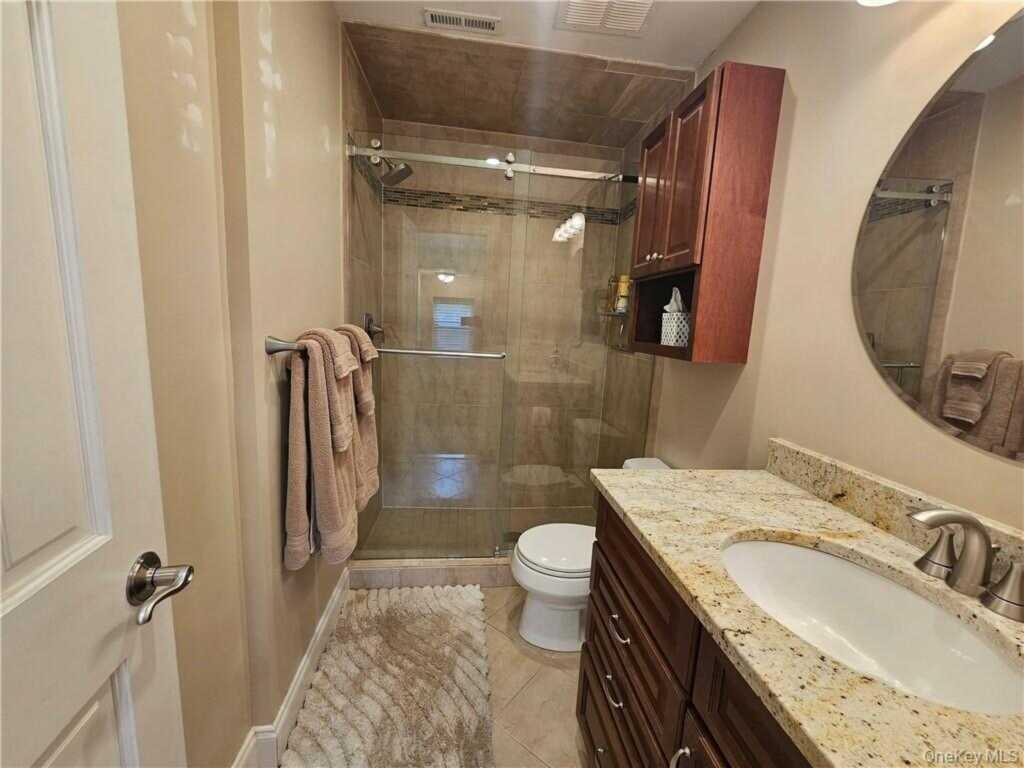 1 Kensington Court, Nanuet, NY 10954 - Photo 17 of 25