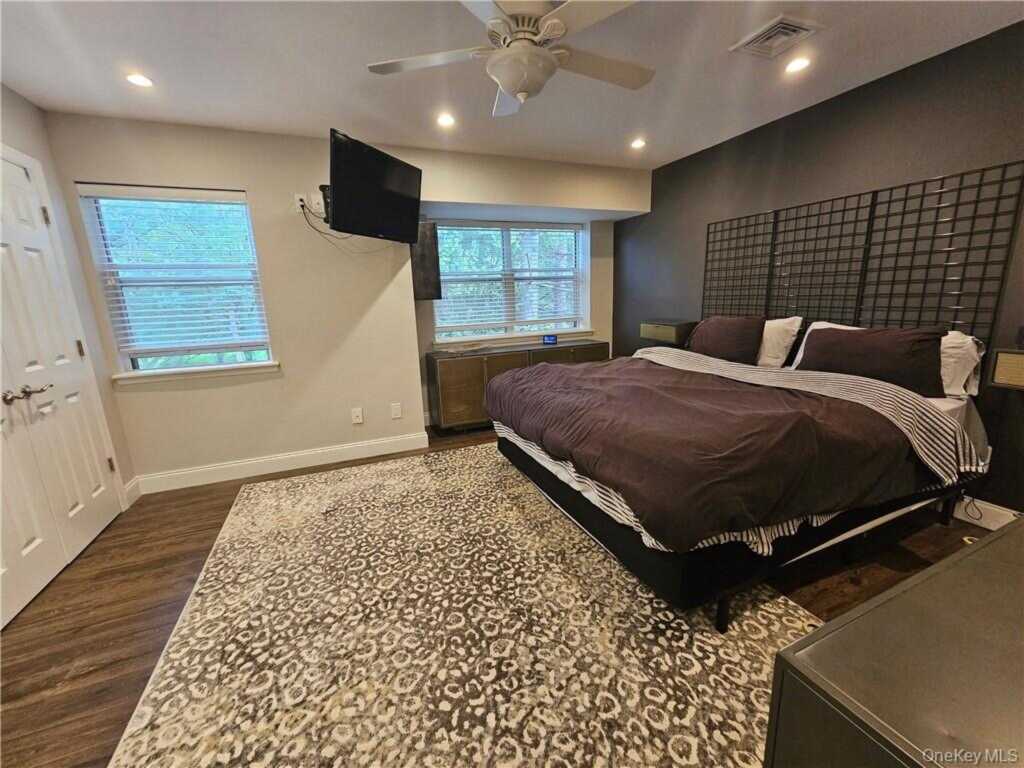 1 Kensington Court, Nanuet, NY 10954 - Photo 20 of 25