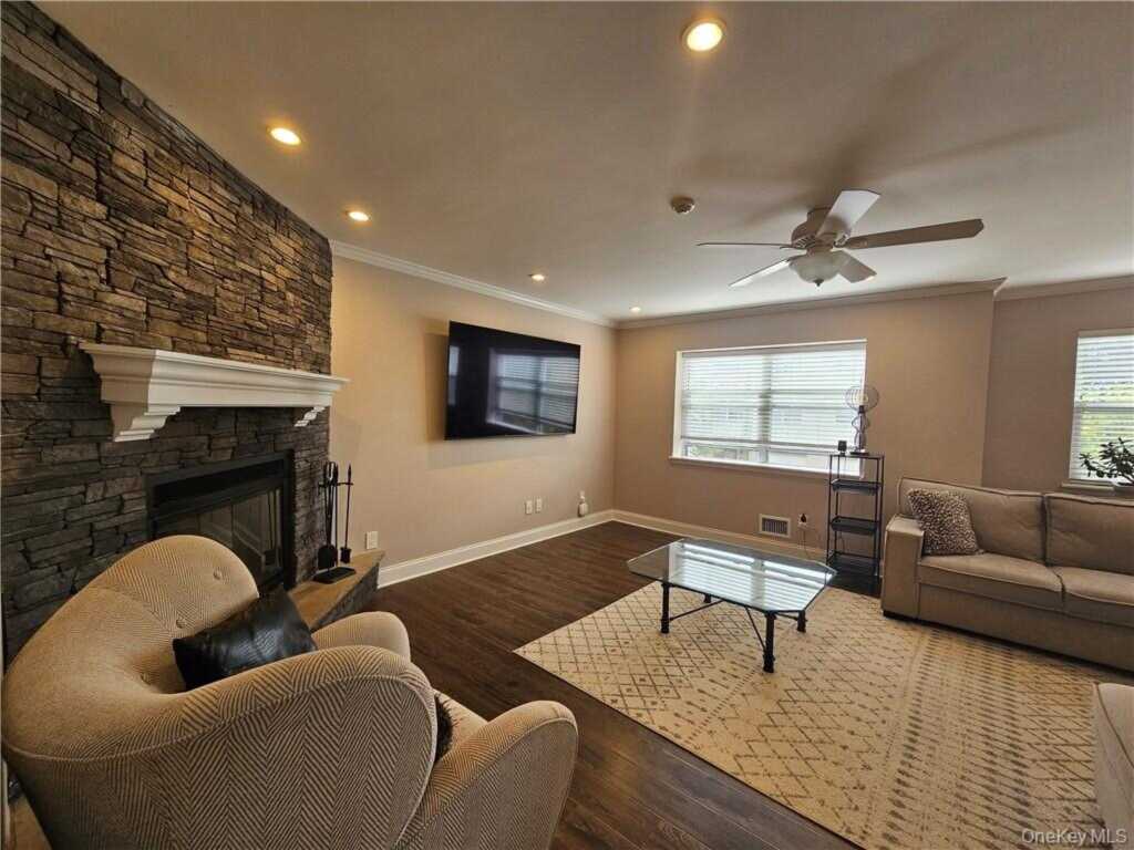 1 Kensington Court, Nanuet, NY 10954 - Photo 9 of 25
