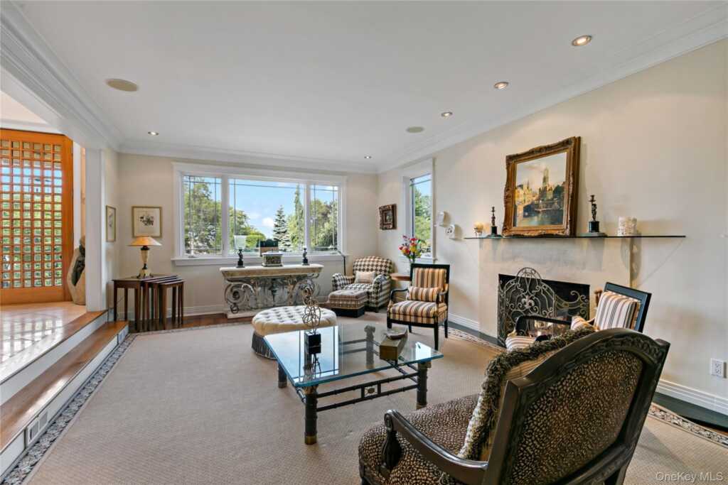 50 Echo Bay Drive, New Rochelle, NY 10805 - Photo 10 of 50