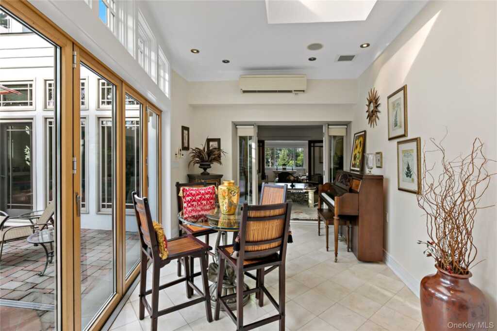 50 Echo Bay Drive, New Rochelle, NY 10805 - Photo 15 of 50