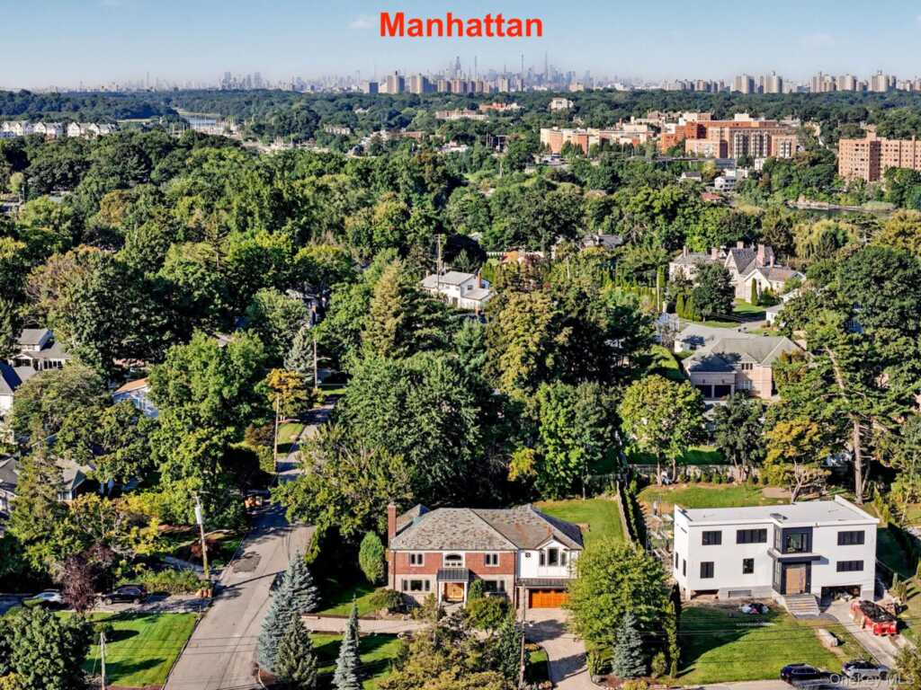 50 Echo Bay Drive, New Rochelle, NY 10805 - Photo 2 of 50