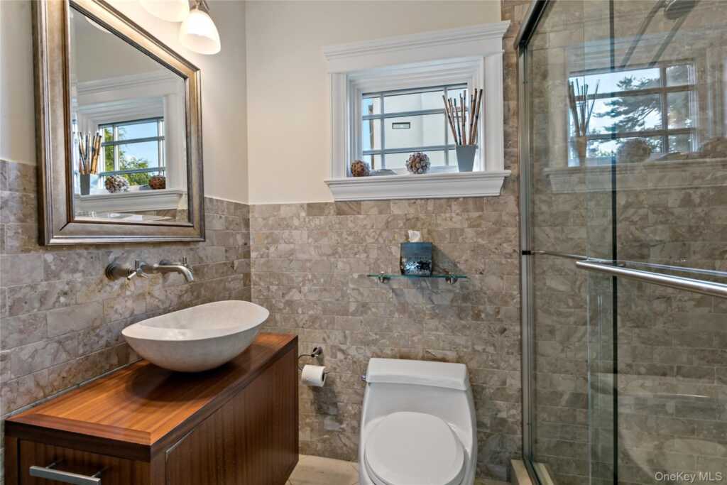 50 Echo Bay Drive, New Rochelle, NY 10805 - Photo 23 of 50