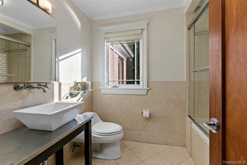 50 Echo Bay Drive, New Rochelle, NY 10805 - Photo 35 of 50