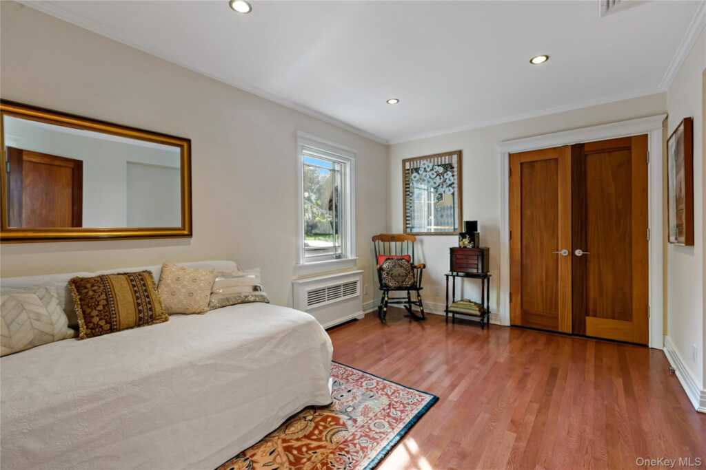 50 Echo Bay Drive, New Rochelle, NY 10805 - Photo 36 of 50