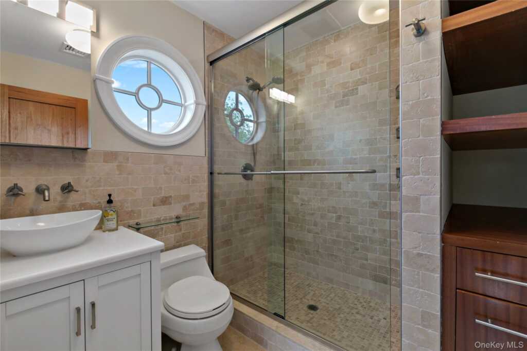 50 Echo Bay Drive, New Rochelle, NY 10805 - Photo 40 of 50