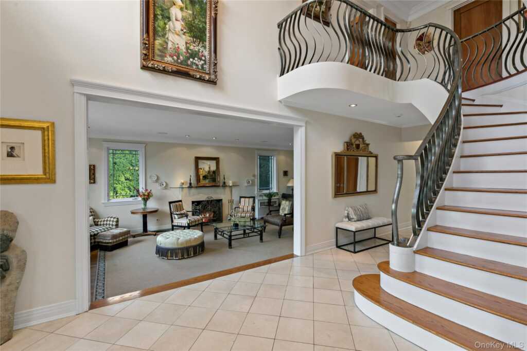 50 Echo Bay Drive, New Rochelle, NY 10805 - Photo 9 of 50