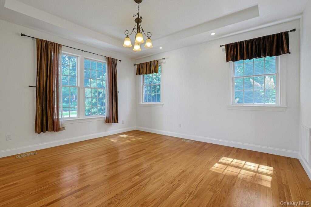465 North Street, White Plains, NY 10605 - Photo 12 of 42