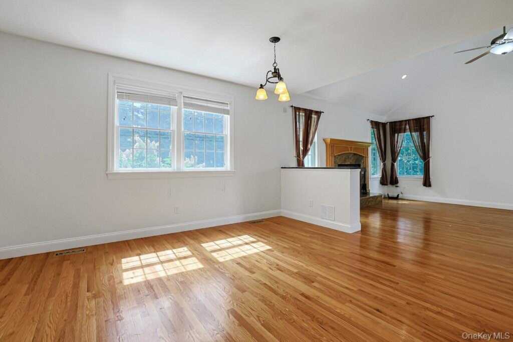 465 North Street, White Plains, NY 10605 - Photo 13 of 42