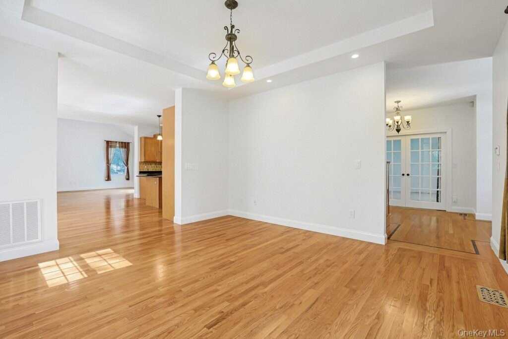 465 North Street, White Plains, NY 10605 - Photo 14 of 42