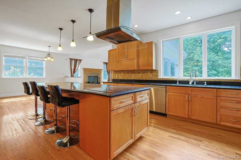 465 North Street, White Plains, NY 10605 - Photo 20 of 42