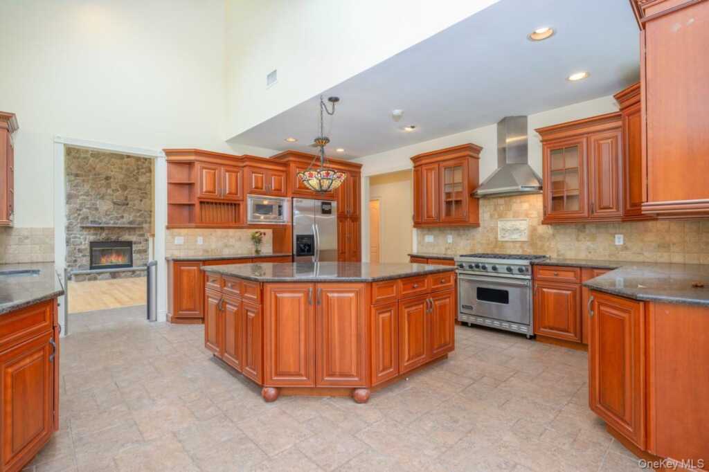 23 Sandyfields Lane, Stony Point, NY 10980 - Photo 14 of 35