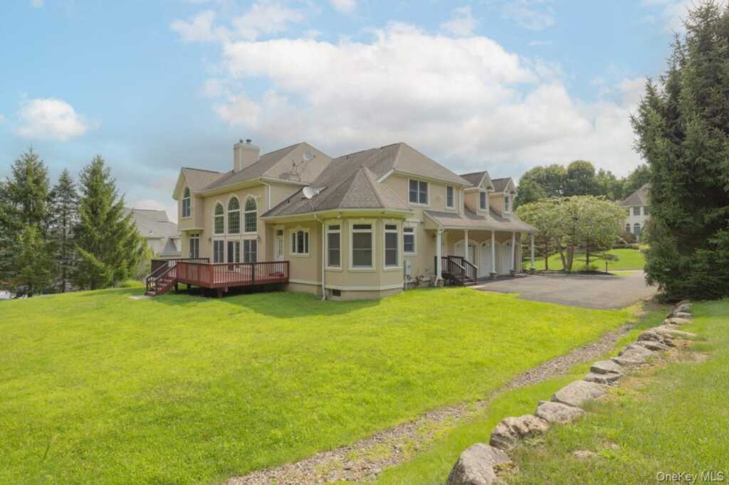 23 Sandyfields Lane, Stony Point, NY 10980 - Photo 3 of 35
