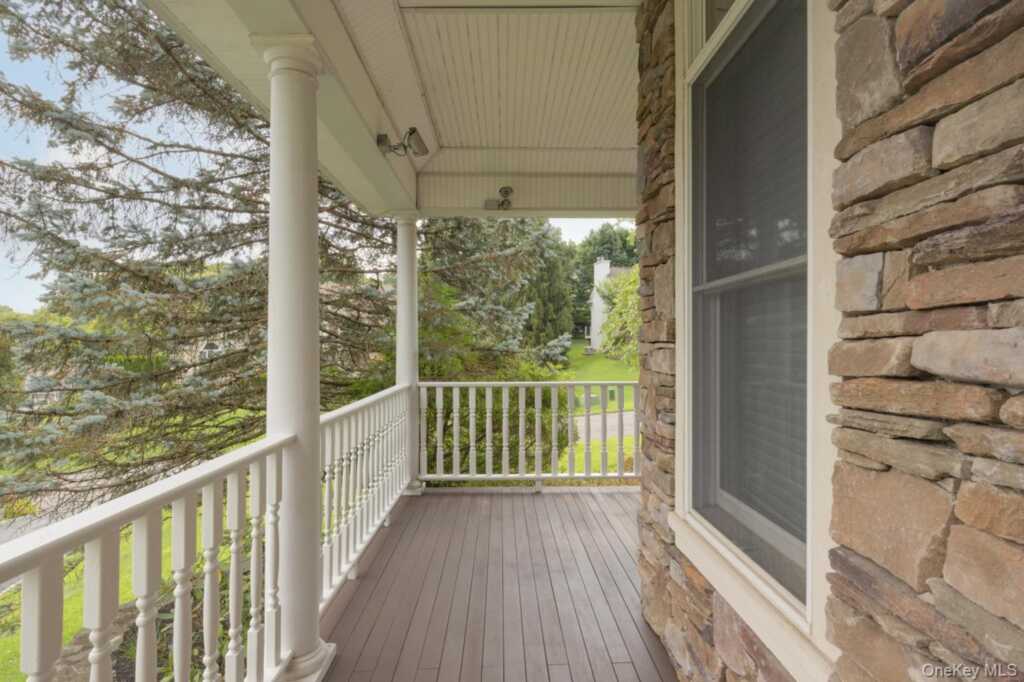 23 Sandyfields Lane, Stony Point, NY 10980 - Photo 5 of 35
