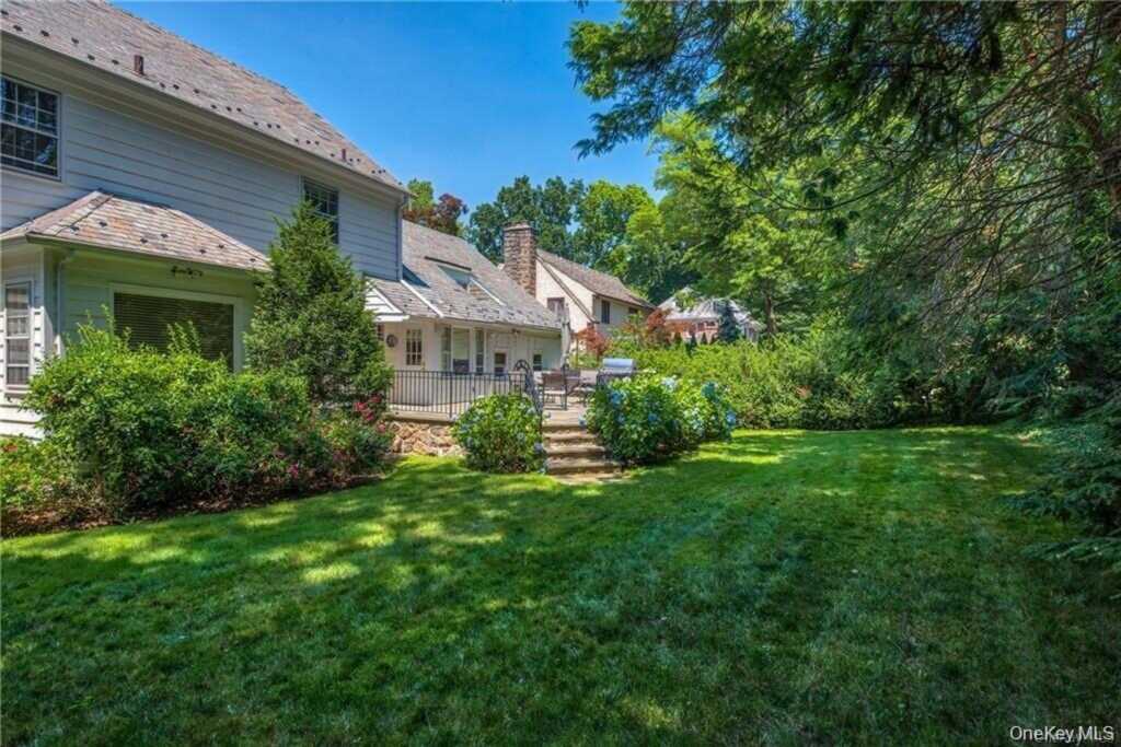 25 Jerome Avenue, New Rochelle, NY 10804 - Photo 25 of 29