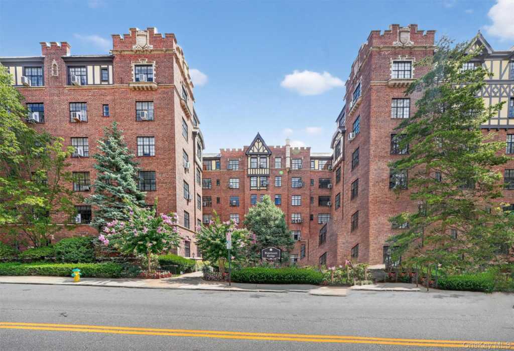 292 Main Street, Unit #6H, White Plains, NY 10601