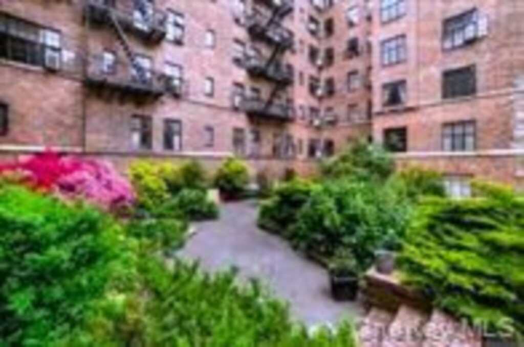 292 Main Street, Unit #6H, White Plains, NY 10601 - Photo 15 of 19