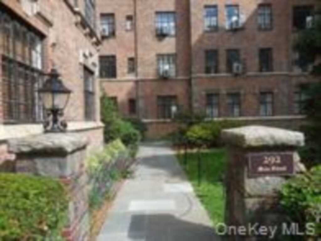 292 Main Street, Unit #6H, White Plains, NY 10601 - Photo 2 of 19