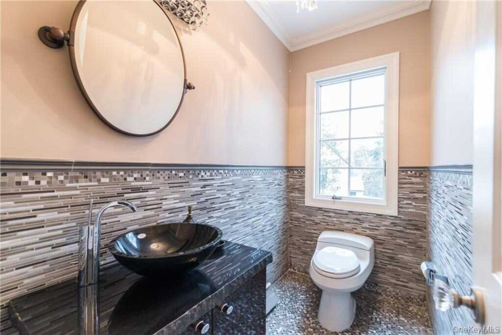 1 Elizabeth Road, New Rochelle, NY 10804 - Photo 16 of 23
