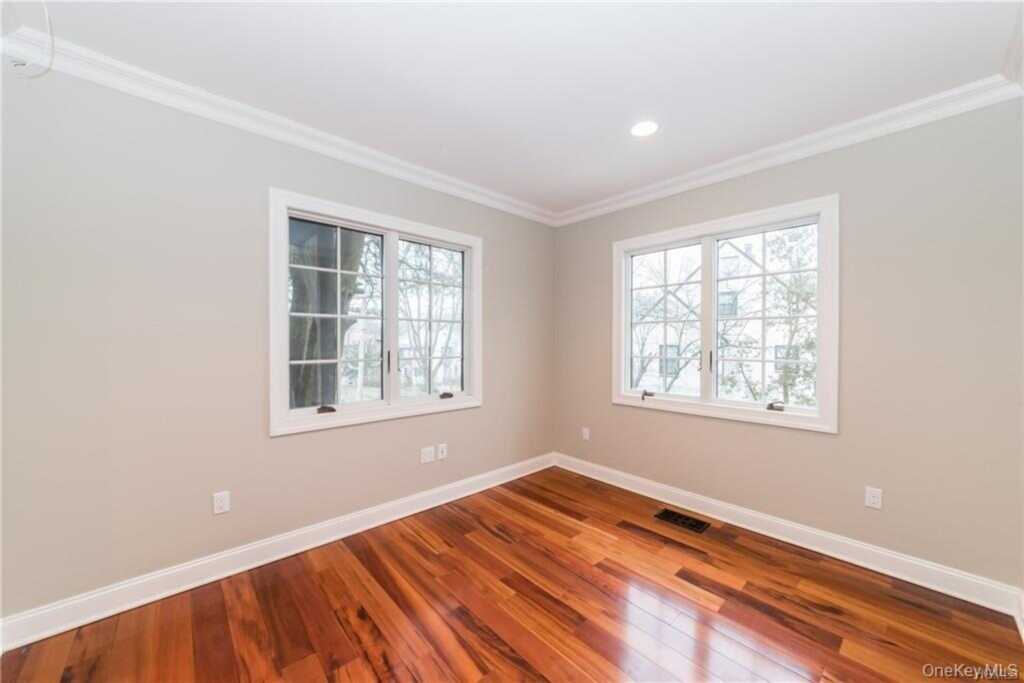 1 Elizabeth Road, New Rochelle, NY 10804 - Photo 19 of 23