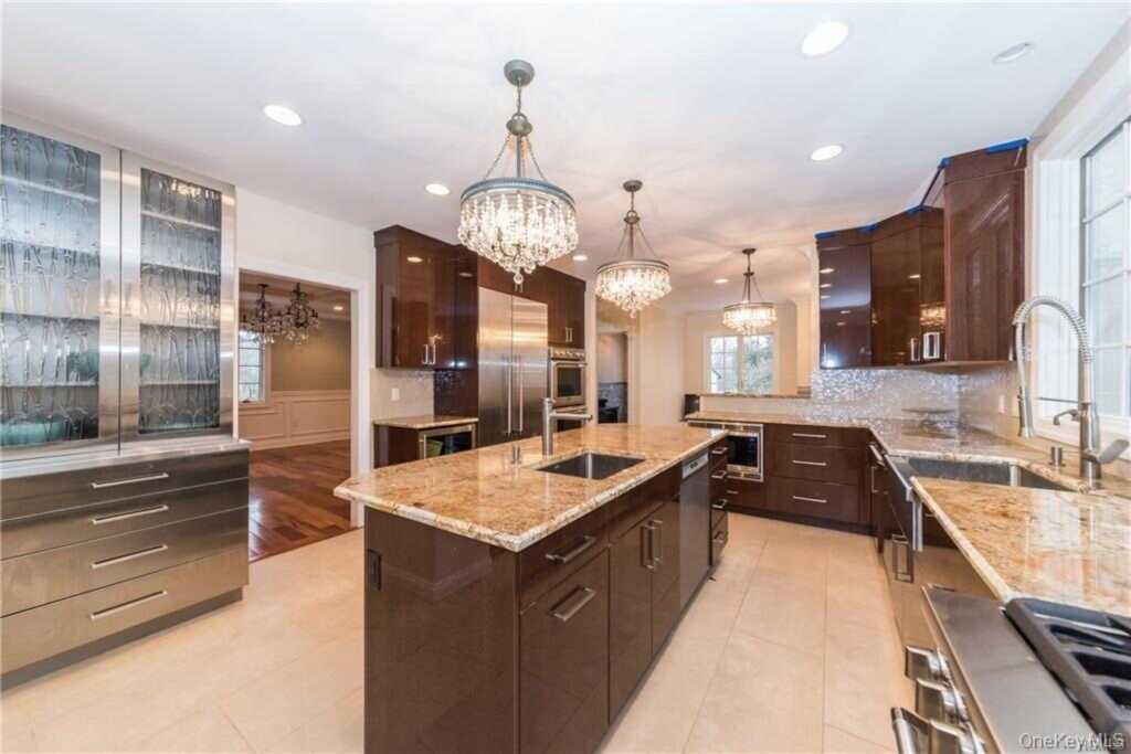 1 Elizabeth Road, New Rochelle, NY 10804 - Photo 2 of 23
