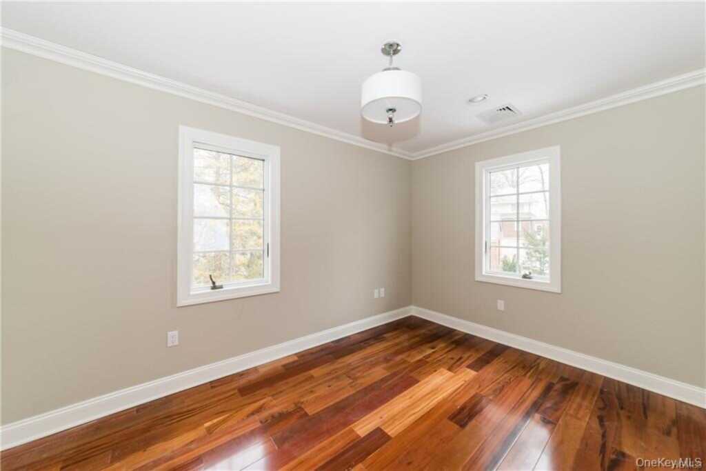 1 Elizabeth Road, New Rochelle, NY 10804 - Photo 21 of 23