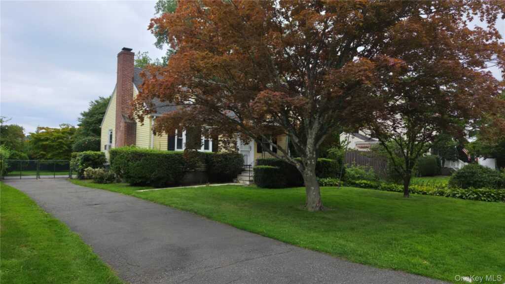 27 Haines Boulevard, Rye, NY 10573 - Photo 2 of 15