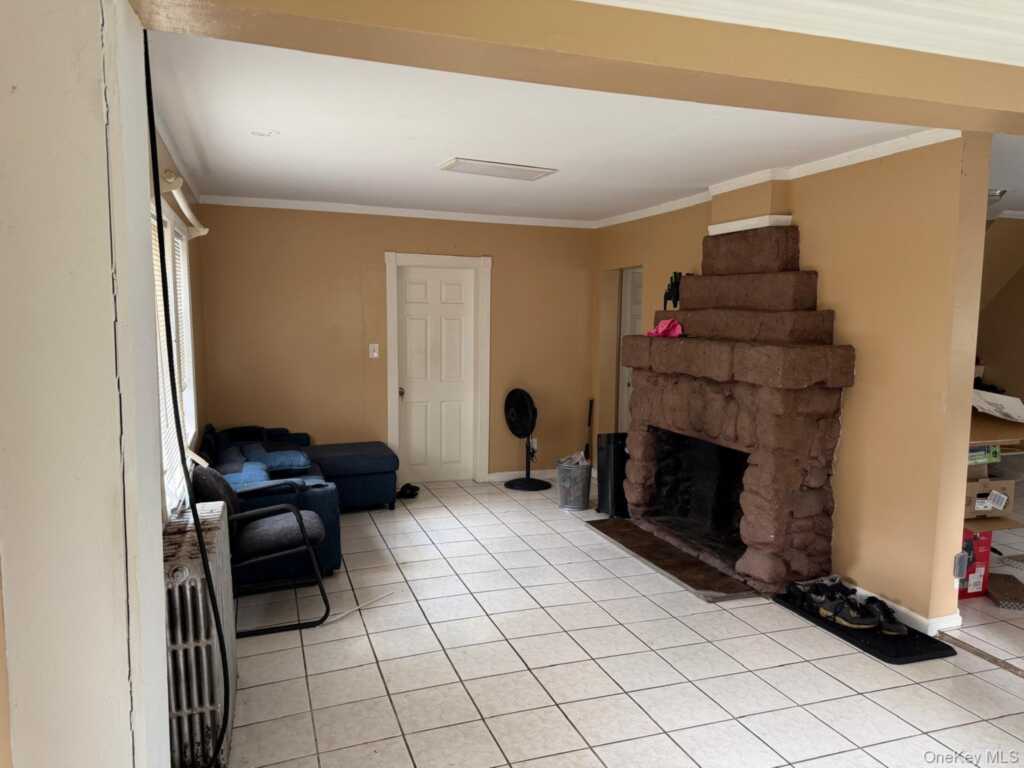 184 S Pascack Road, Nanuet, NY 10954 - Photo 36 of 48