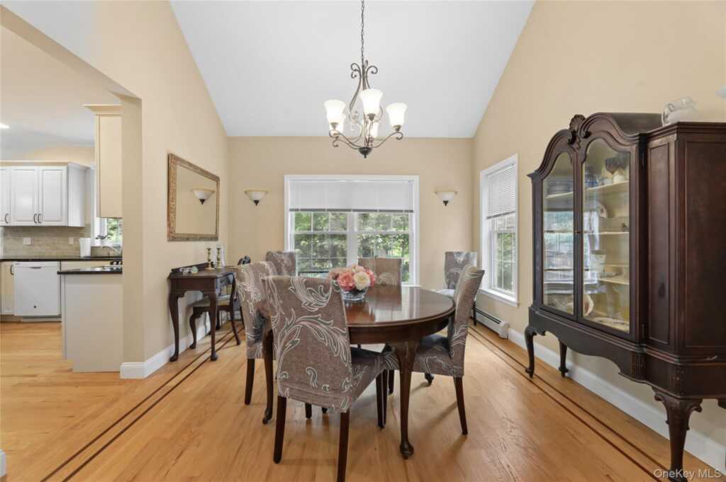 220 N Little Tor Road, New City, NY 10956 - Photo 10 of 45