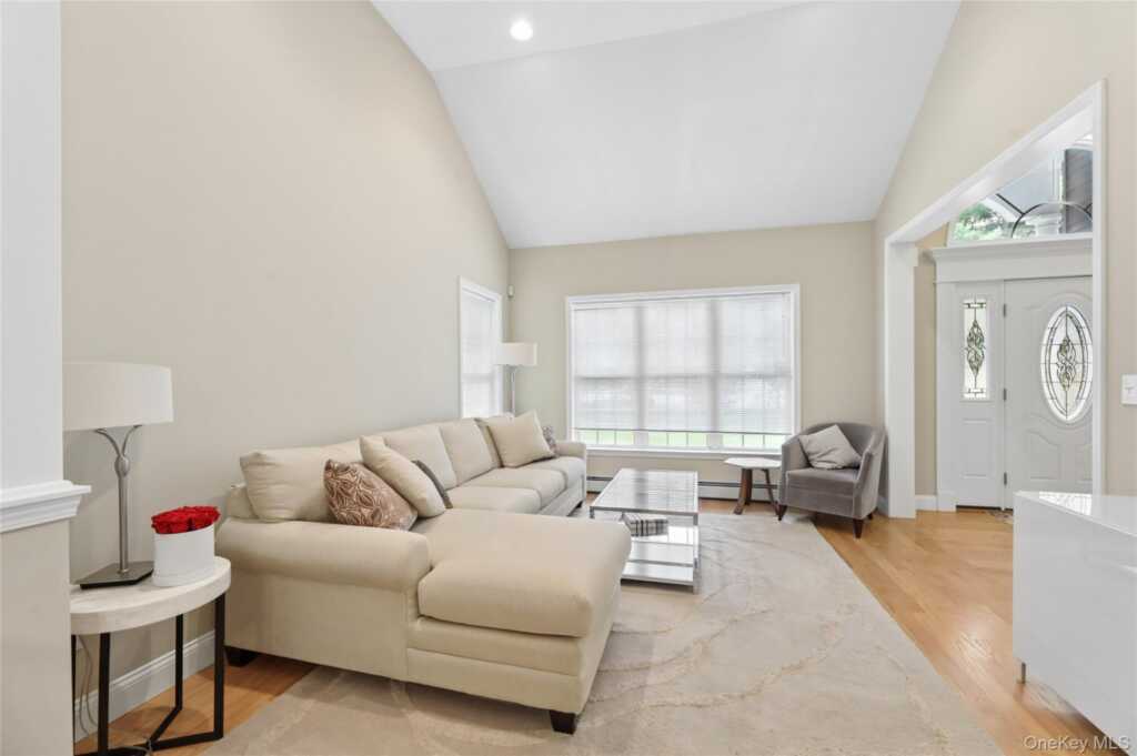 220 N Little Tor Road, New City, NY 10956 - Photo 11 of 45