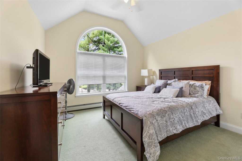 220 N Little Tor Road, New City, NY 10956 - Photo 25 of 45