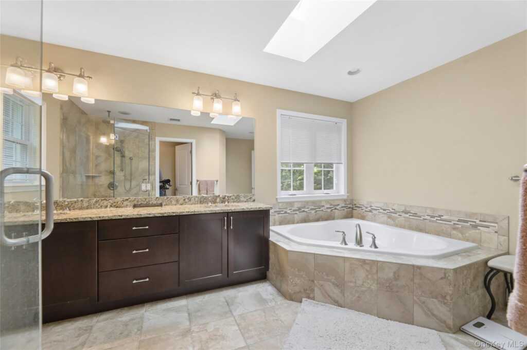 220 N Little Tor Road, New City, NY 10956 - Photo 38 of 45