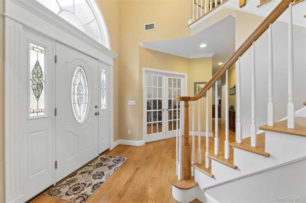 220 N Little Tor Road, New City, NY 10956 - Photo 7 of 45