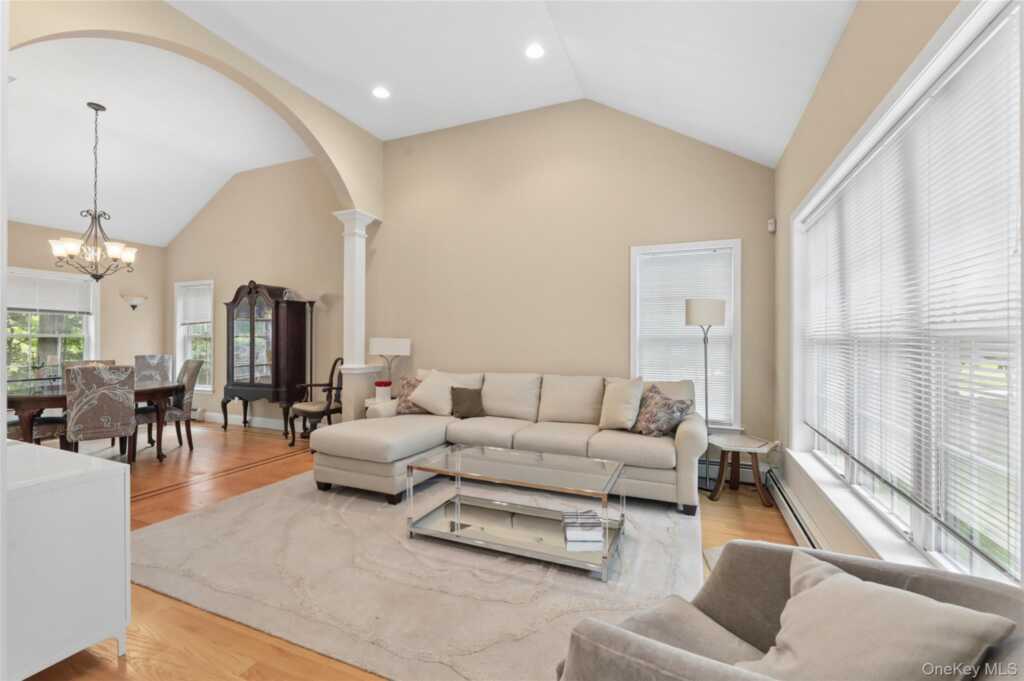220 N Little Tor Road, New City, NY 10956 - Photo 9 of 45