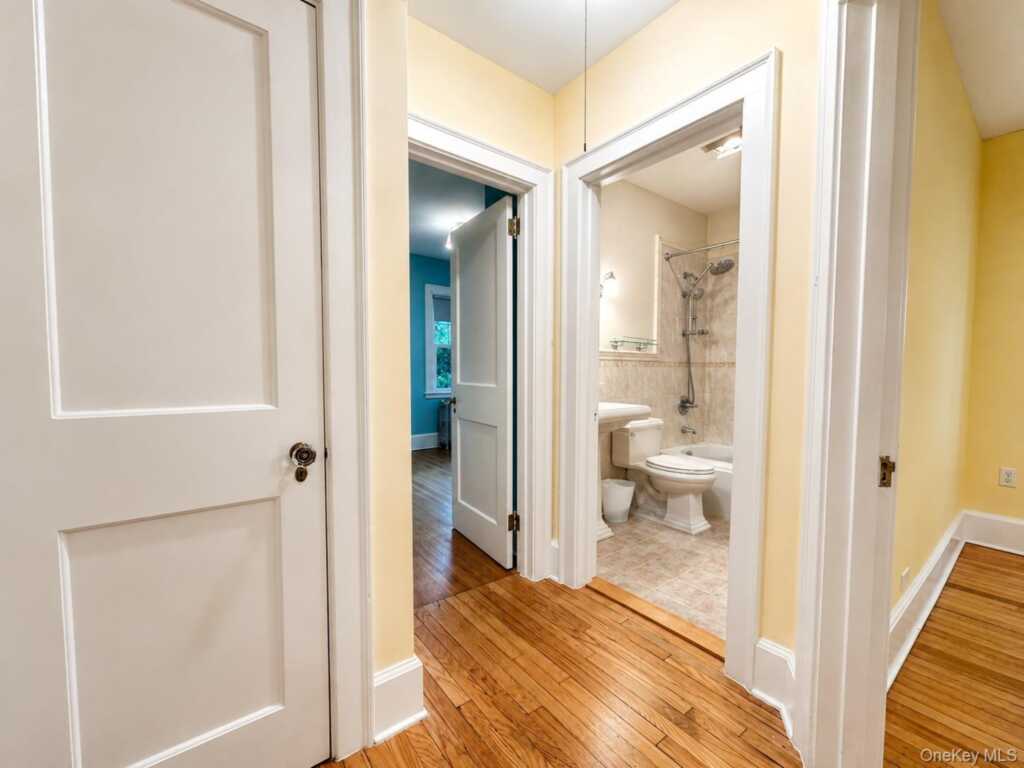 42 Crestview Street, Unit #1, New Rochelle, NY 10801 - Photo 10 of 20