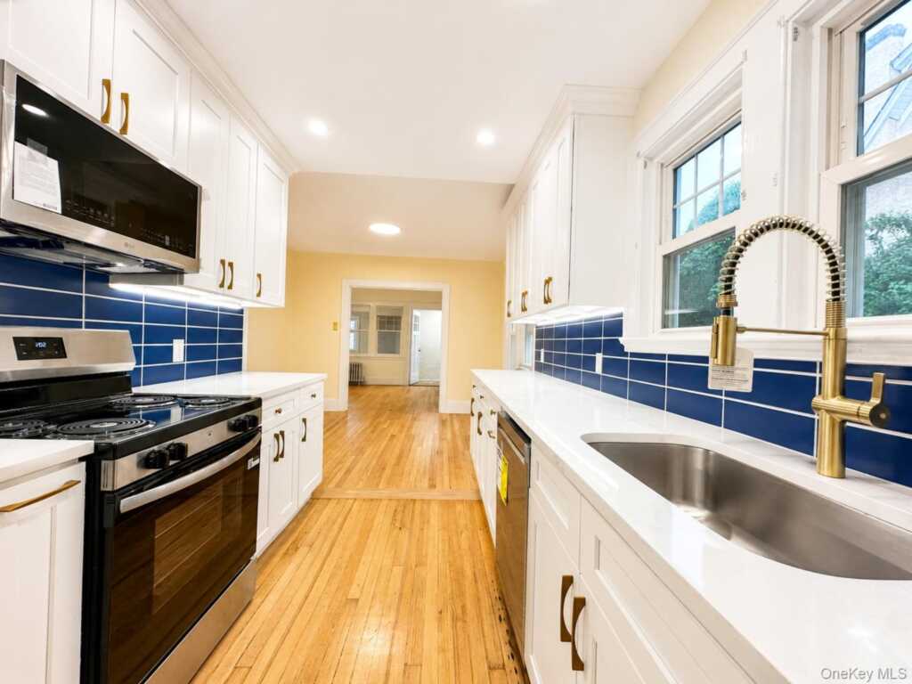 42 Crestview Street, Unit #1, New Rochelle, NY 10801 - Photo 9 of 20