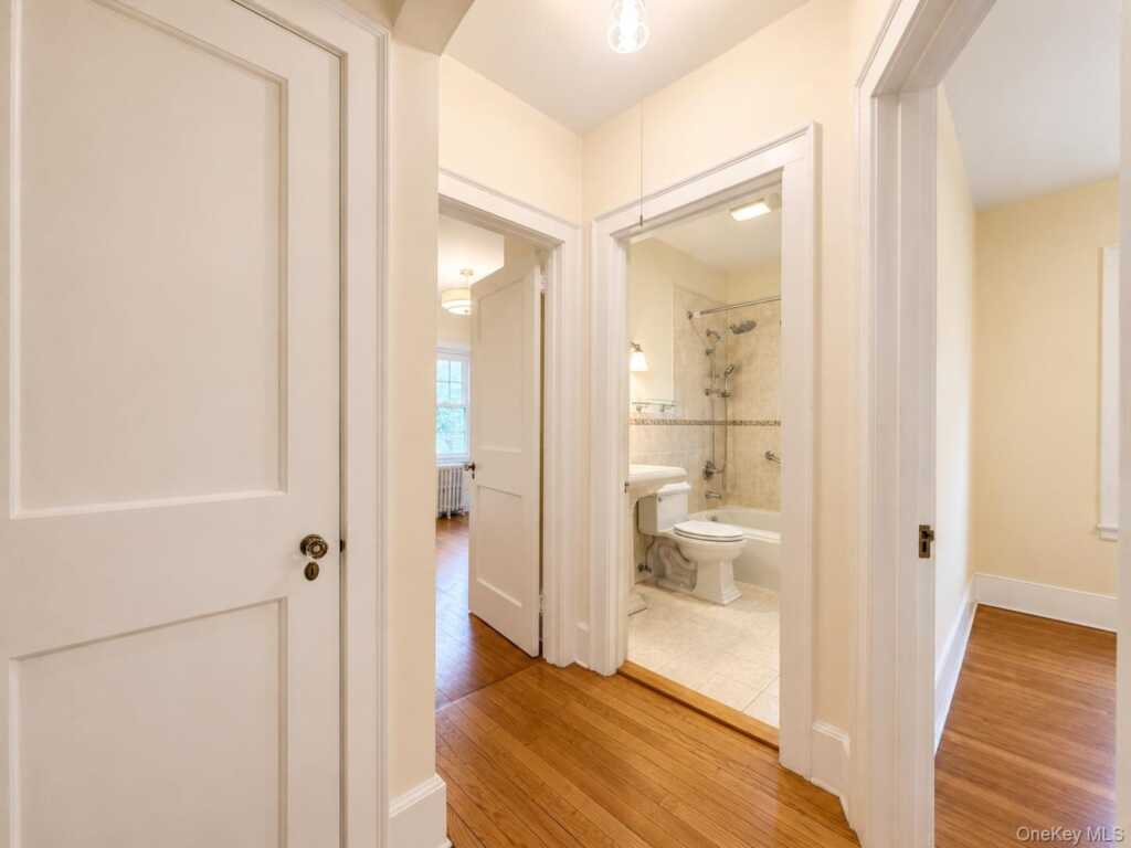42 Crestview Street, Unit #2, New Rochelle, NY 10801 - Photo 10 of 18