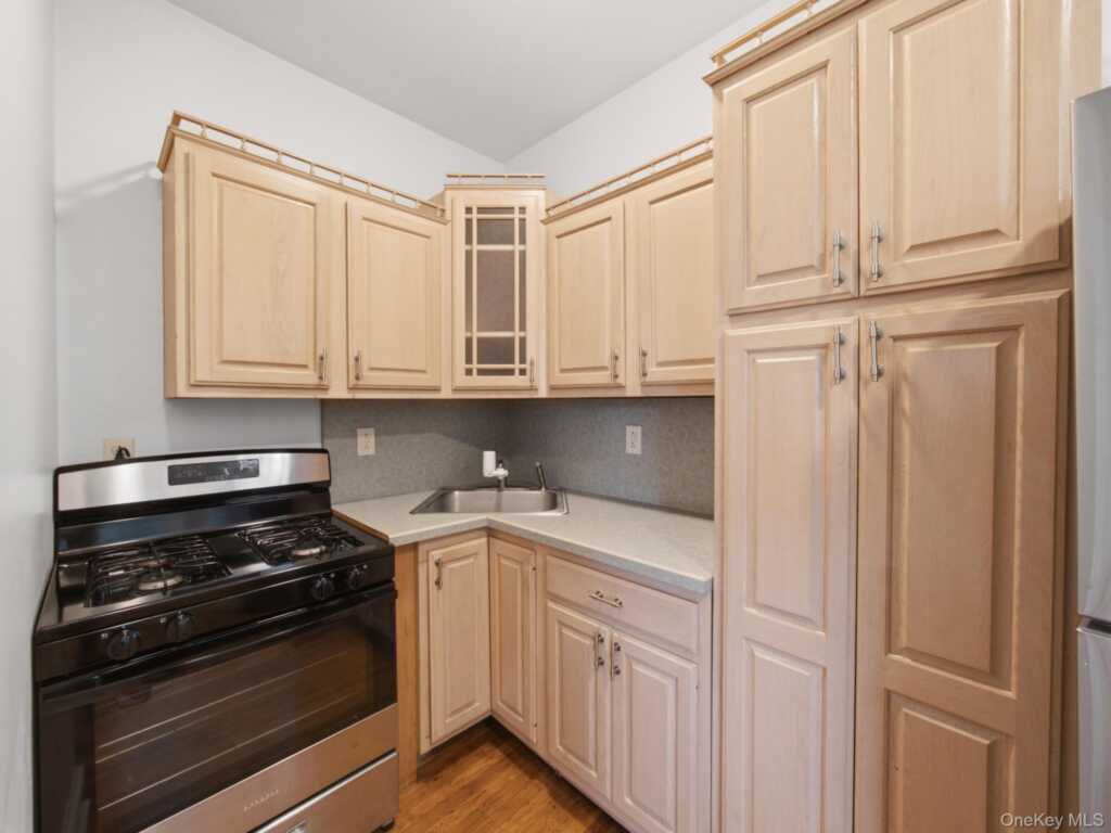 9 Cottage Avenue, Unit #1, Nanuet, NY 10954 - Photo 7 of 17