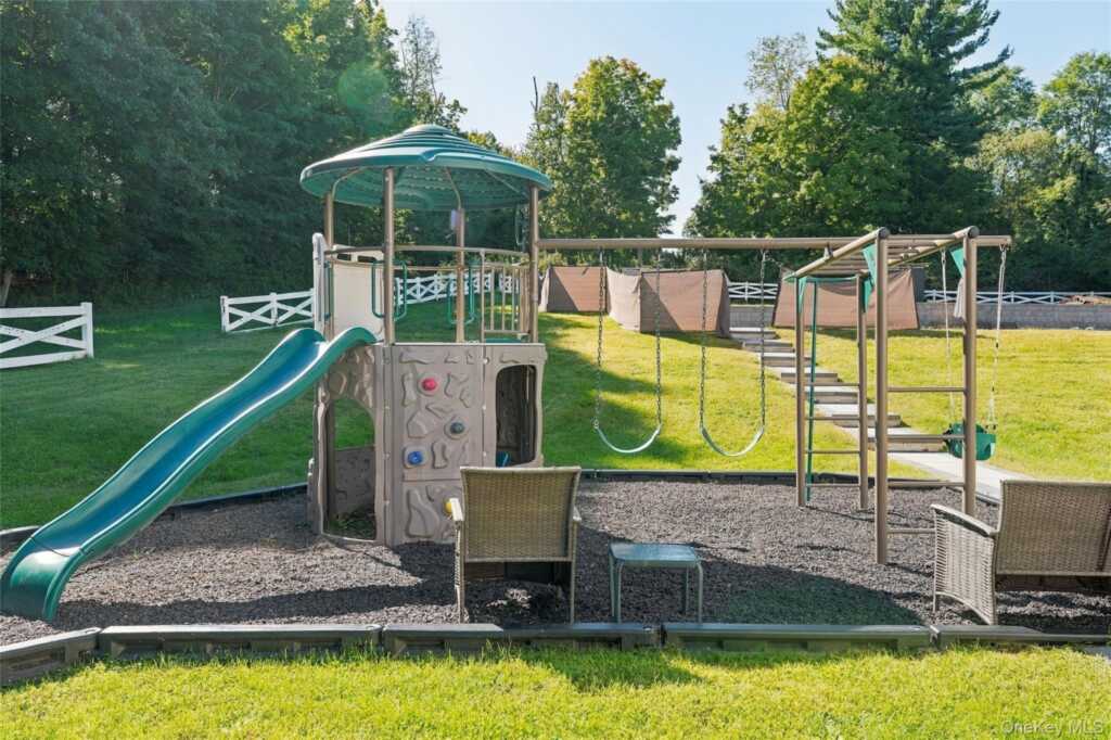 131 spook rock Road, Suffern, NY 10901 - Photo 37 of 49