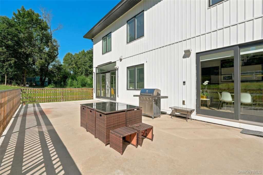 131 spook rock Road, Suffern, NY 10901 - Photo 38 of 49