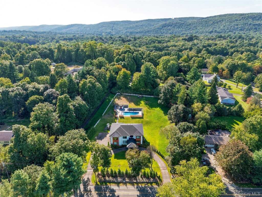 131 spook rock Road, Suffern, NY 10901 - Photo 44 of 49