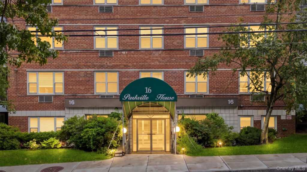 16 Lake Street, Unit #7J, White Plains, NY 10603
