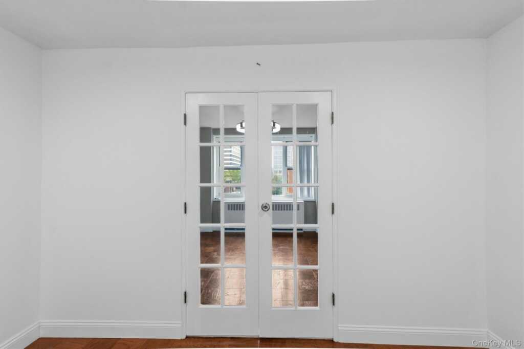 16 Lake Street, Unit #7J, White Plains, NY 10603 - Photo 10 of 30
