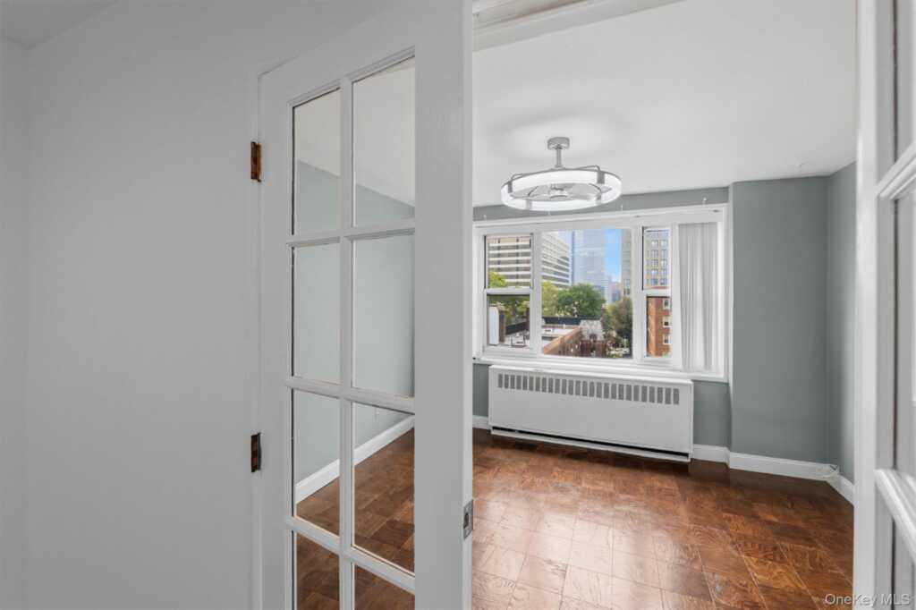16 Lake Street, Unit #7J, White Plains, NY 10603 - Photo 12 of 30