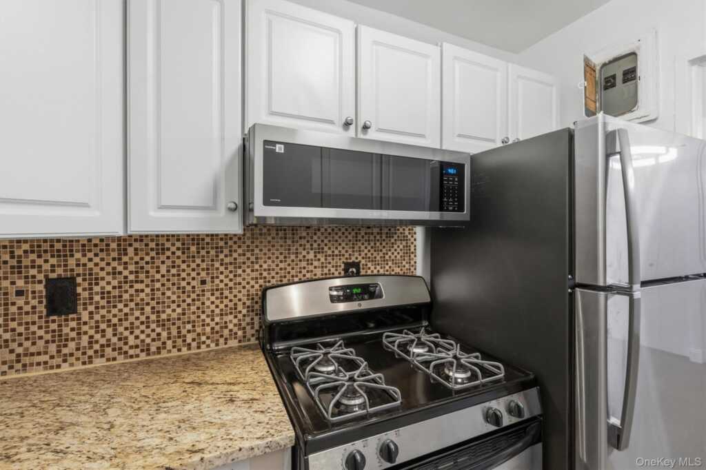 16 Lake Street, Unit #7J, White Plains, NY 10603 - Photo 14 of 30