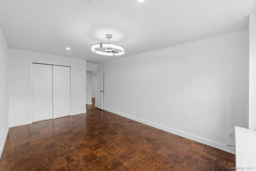 16 Lake Street, Unit #7J, White Plains, NY 10603 - Photo 21 of 30