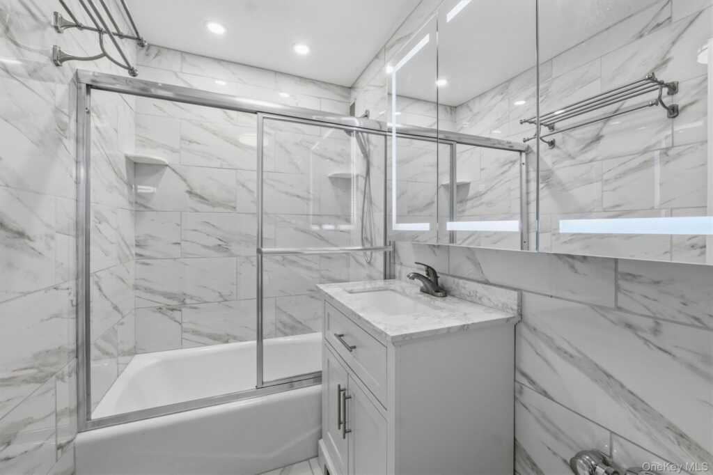 16 Lake Street, Unit #7J, White Plains, NY 10603 - Photo 22 of 30