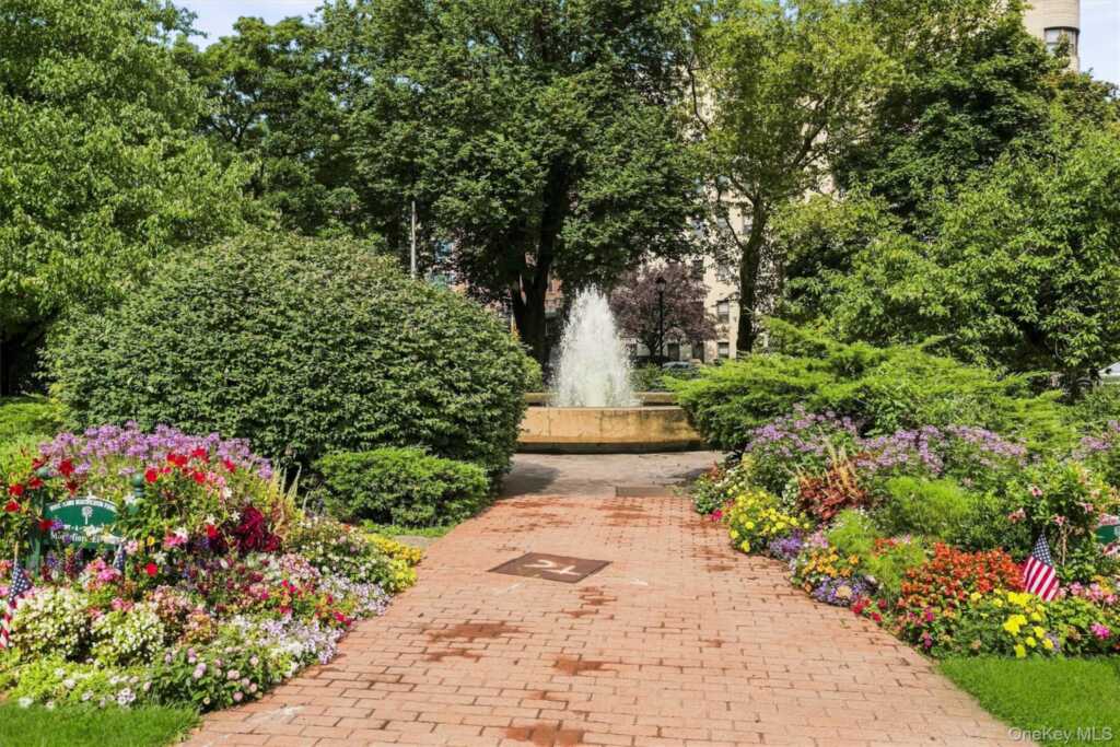 16 Lake Street, Unit #7J, White Plains, NY 10603 - Photo 25 of 30